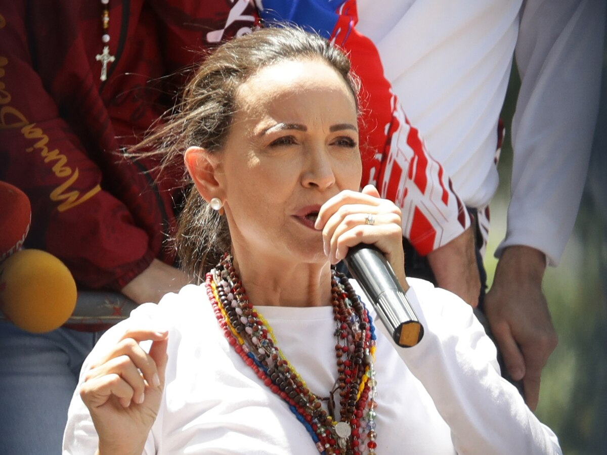 🕊️ ¡Histórico!  María Corina Machado gana el Premio Nobel de la Paz  por su lucha democrática en Venezuela 🇻🇪