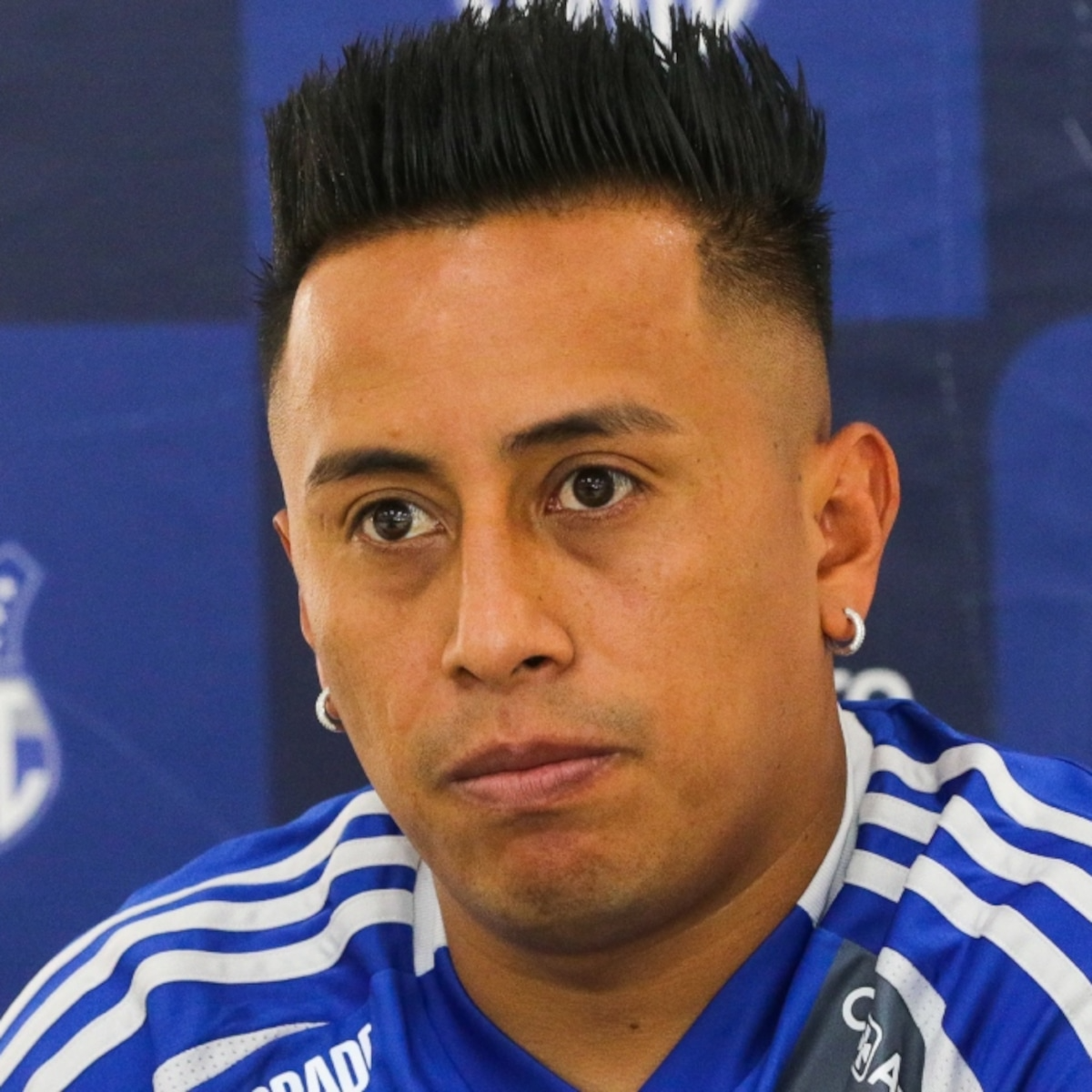 Fin de ciclo en Ecuador: Cueva se despide del ‘Bombillo’ tras acuerdo mutuo 🇪🇨🚪