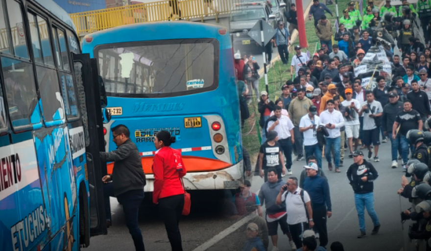 🚍⚠️ ¡El transporte se detiene para exigir vivir!