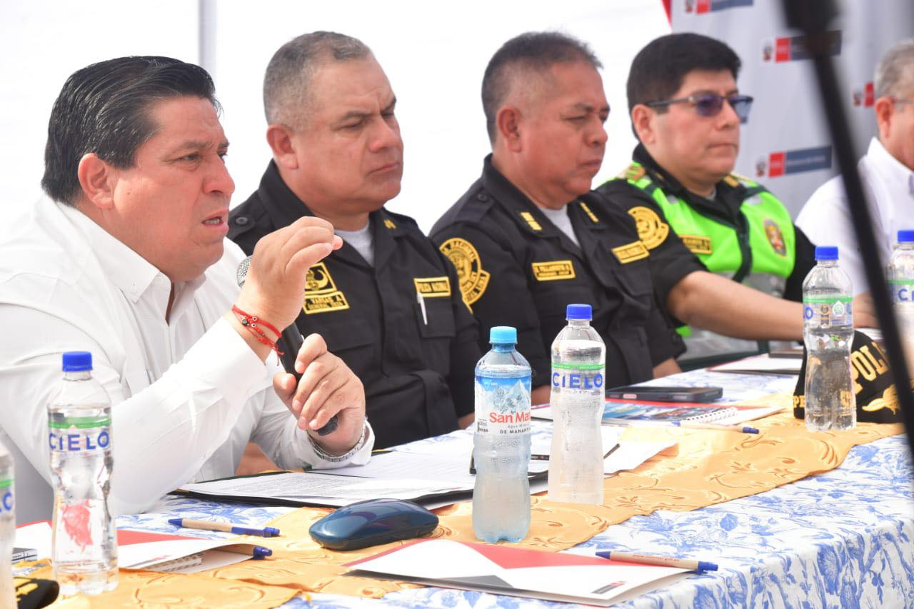 🚍⚖️ “No están solos”: Gobierno se reúne con transportistas para frenar extorsiones y evitar paro