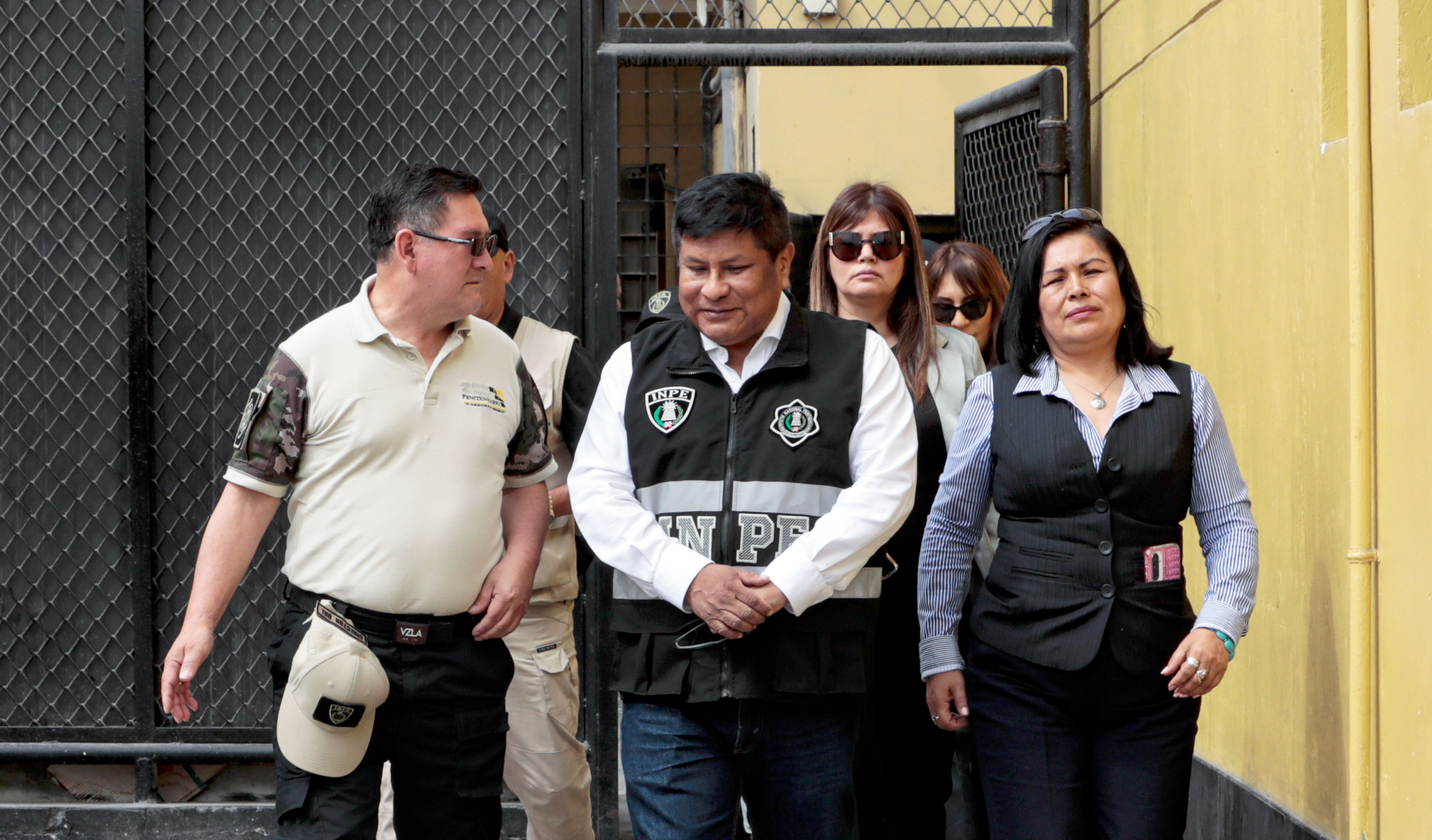 📰⚠️ Crisis en el INPE: Iván Paredes presenta su renuncia irrevocable 🏛️🚨