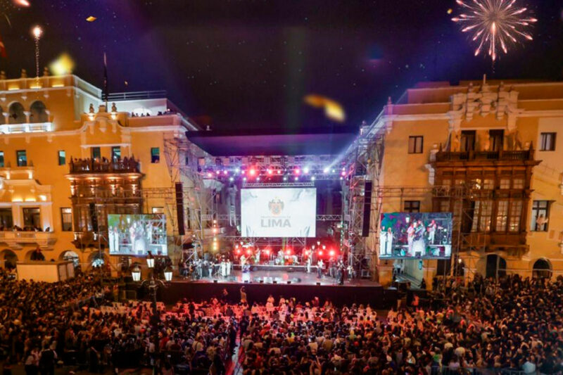 📰🏙️ Cancelan serenata por el aniversario de Lima tras trágico accidente en la Panamericana Sur 🎗️🚧