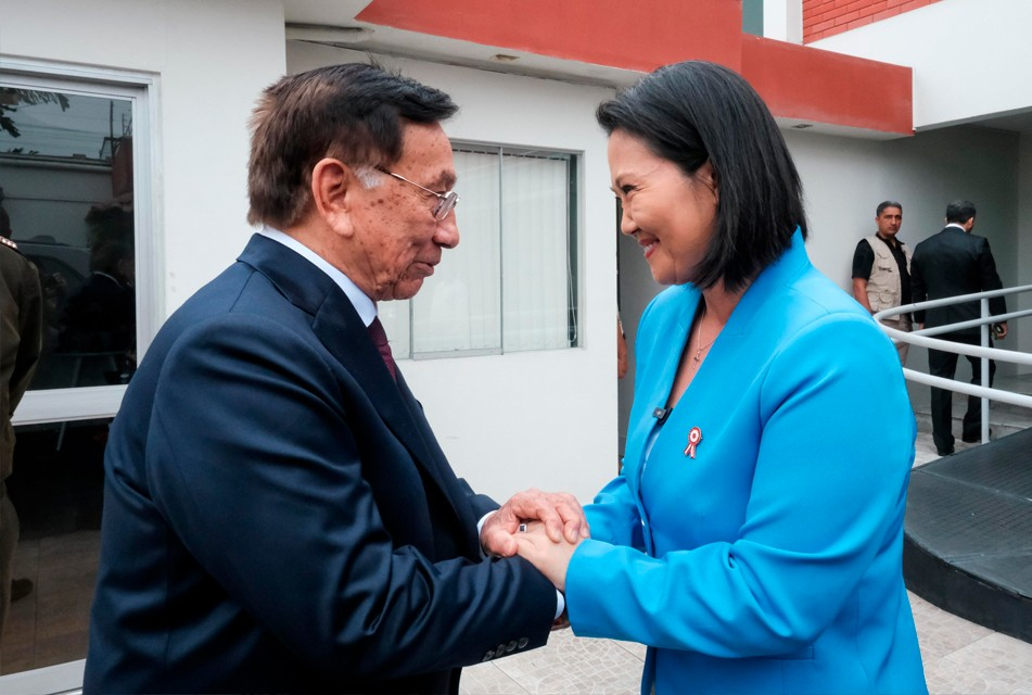 🏛️ Transición presidencial: El mandatario interino José María Balcázar visita a la presidenta electa Keiko Fujimori