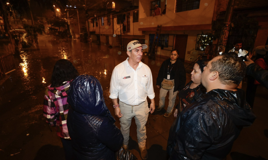 🌧️ Alerta en Lima Sur: Lluvias torrenciales por la DANA Aníbal causan severos aniegos y emergencias