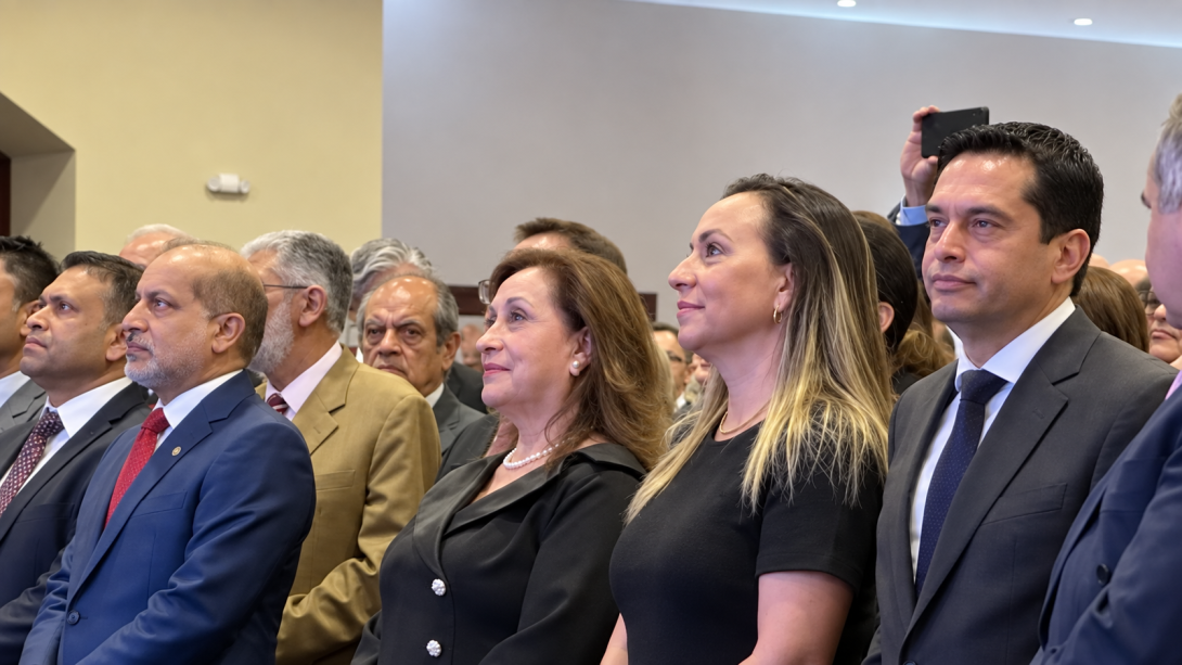 Primer acto presencial desde fines de 2025: La reaparición de Dina Boluarte por el aniversario Perú-China📜🏛️